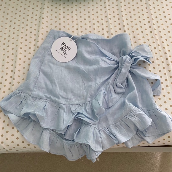 princess polly shorts - Picture 2 of 4